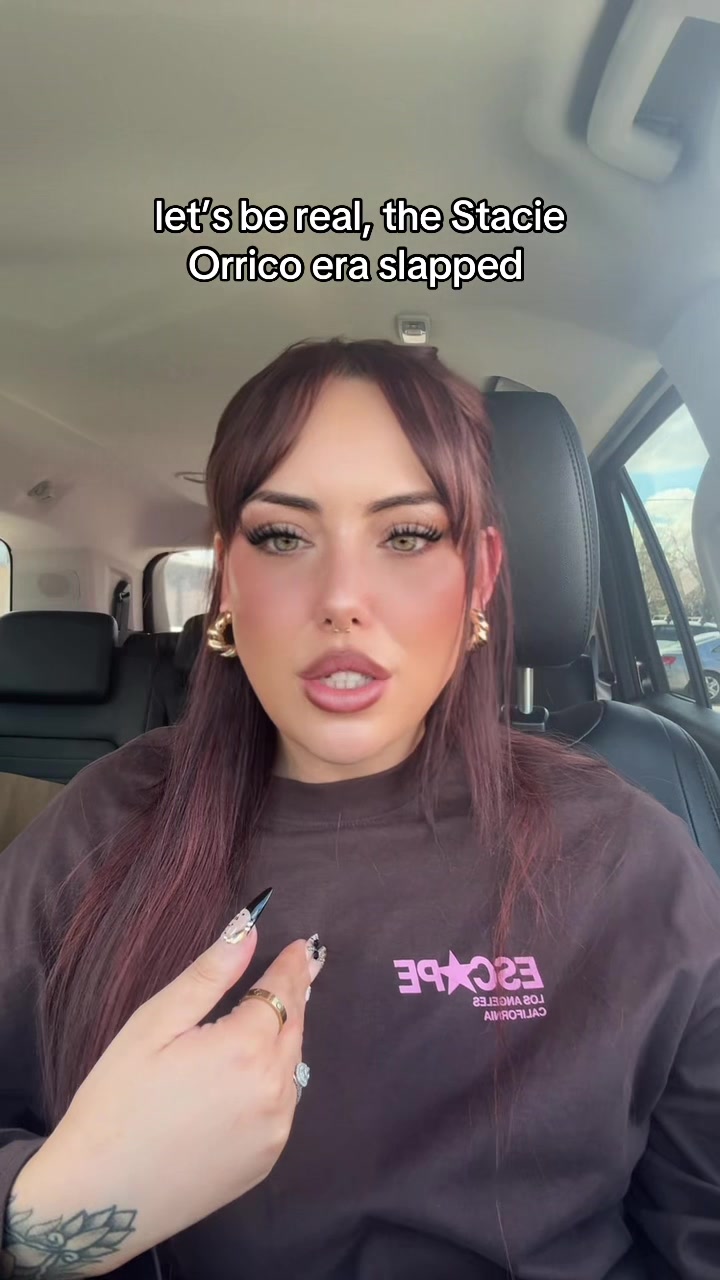 @LEASHBIAN 😈