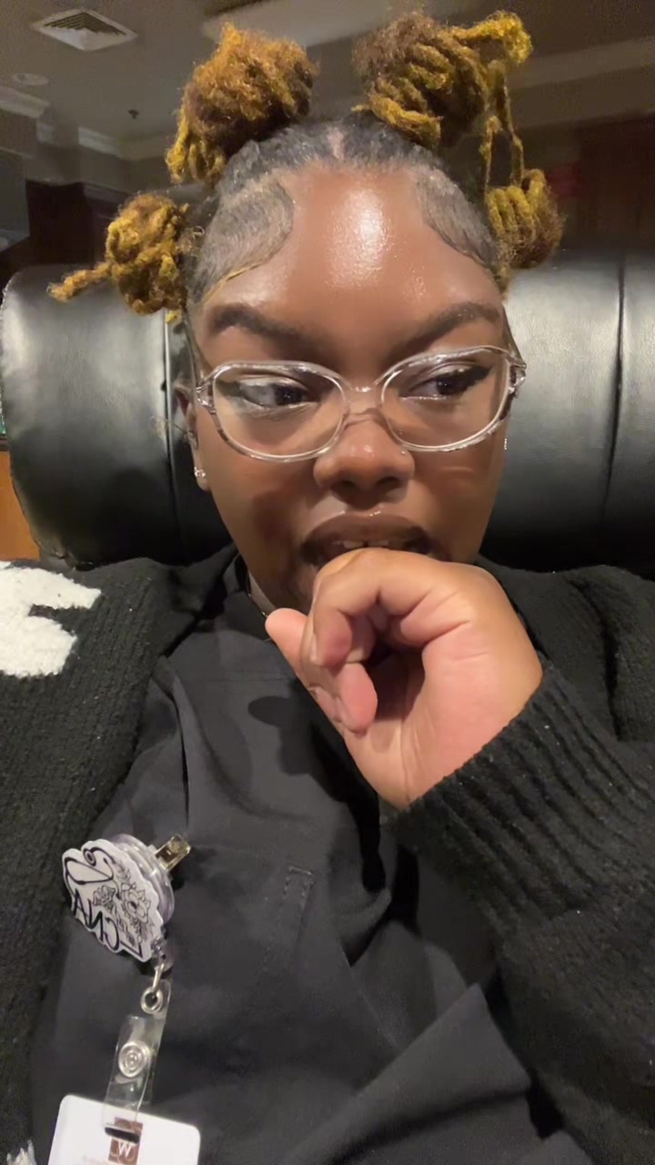 @DeReyonia <3