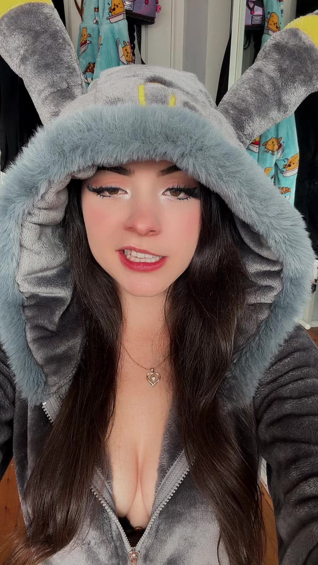 @Minacakes_12