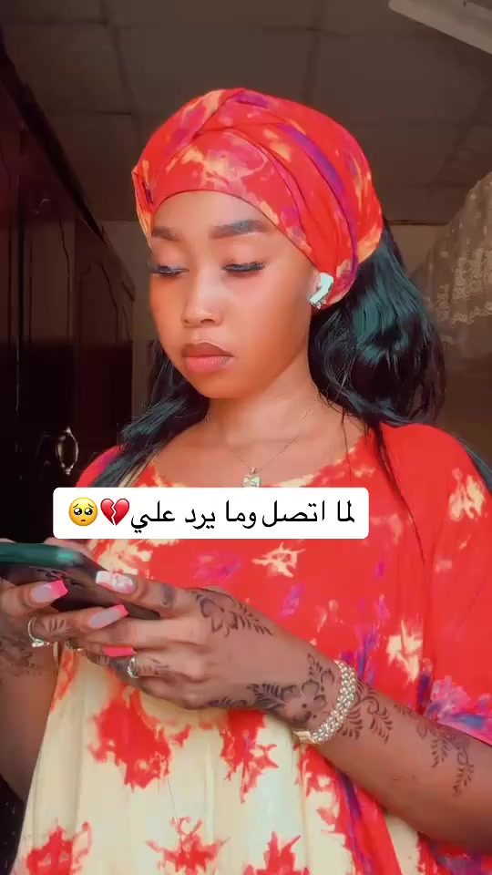 @Queena_manu
