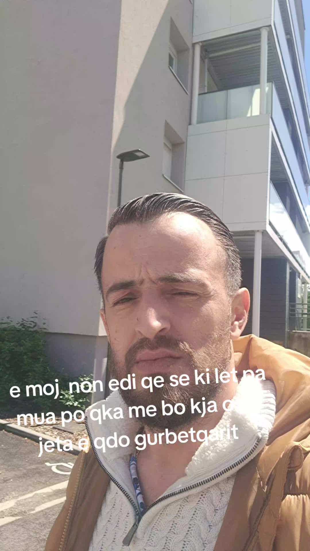 @Dritoni.emini.bab.e.bir.E.B.M