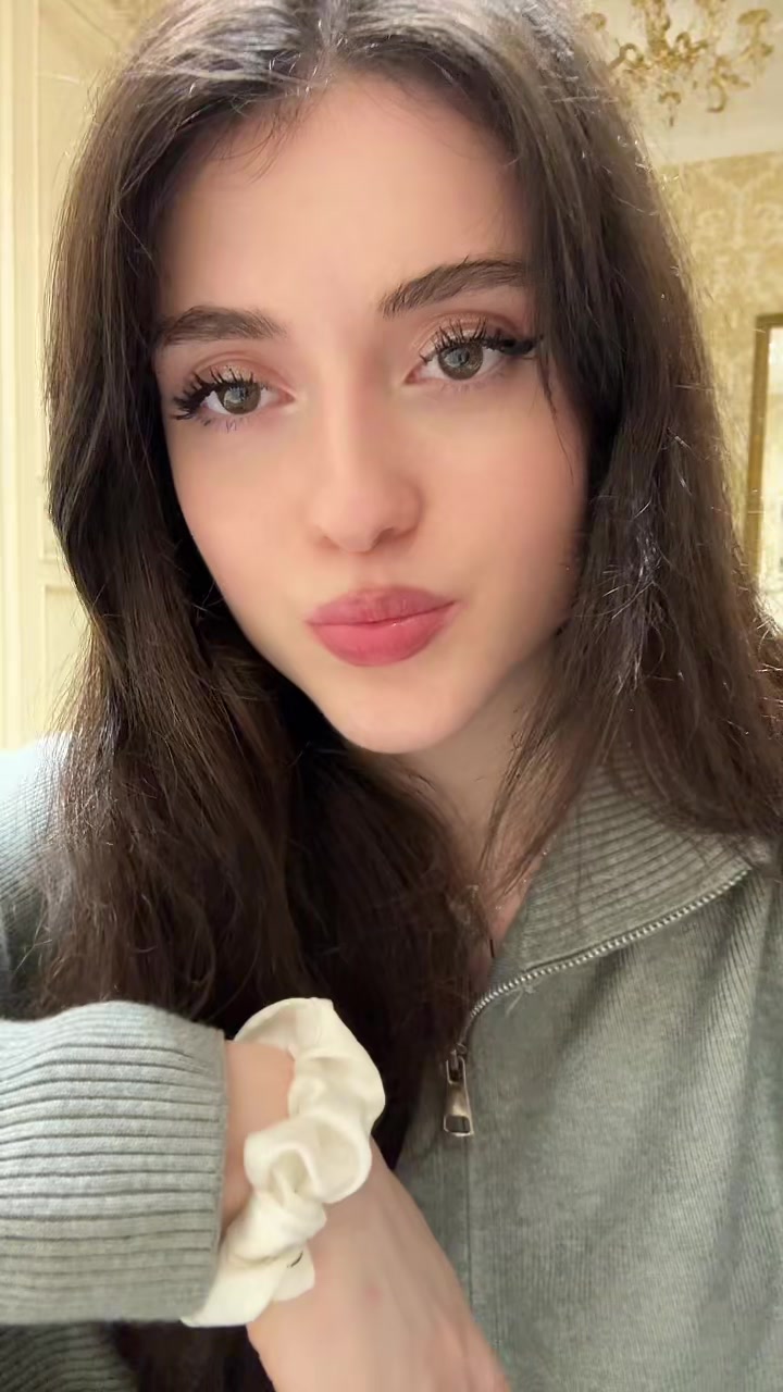 @𝑀𝓊𝓌𝓁𝒶𝒮🤍