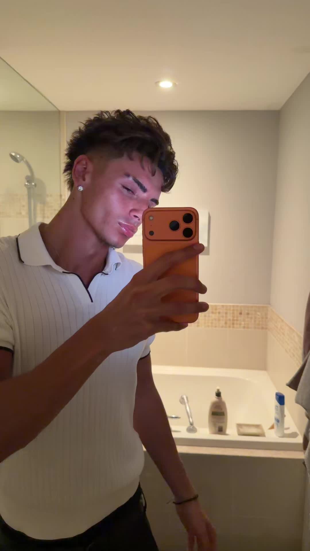 @chris.nikoo