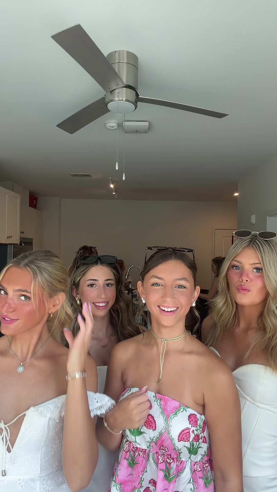@_lilydanielee