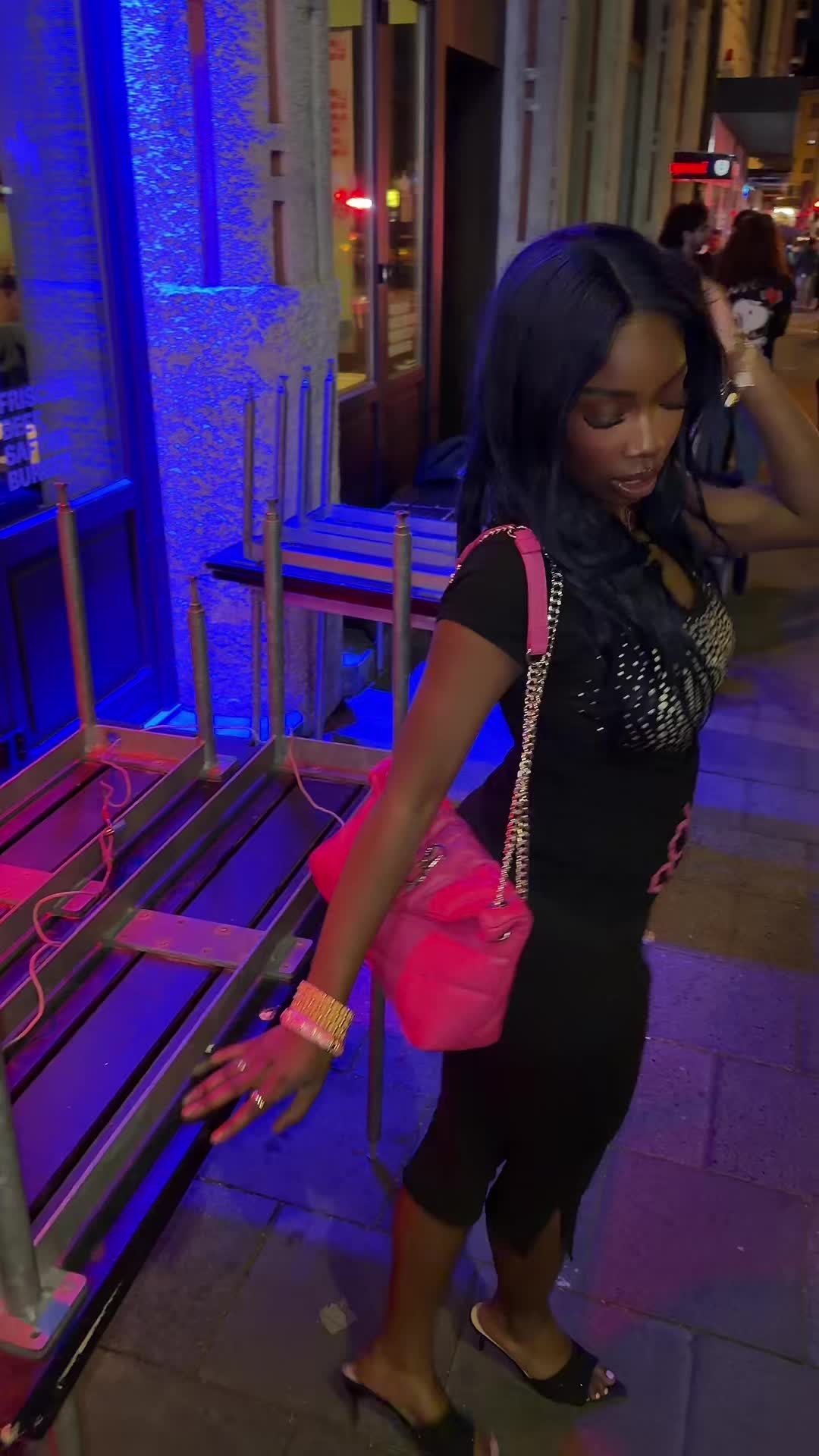 @mia