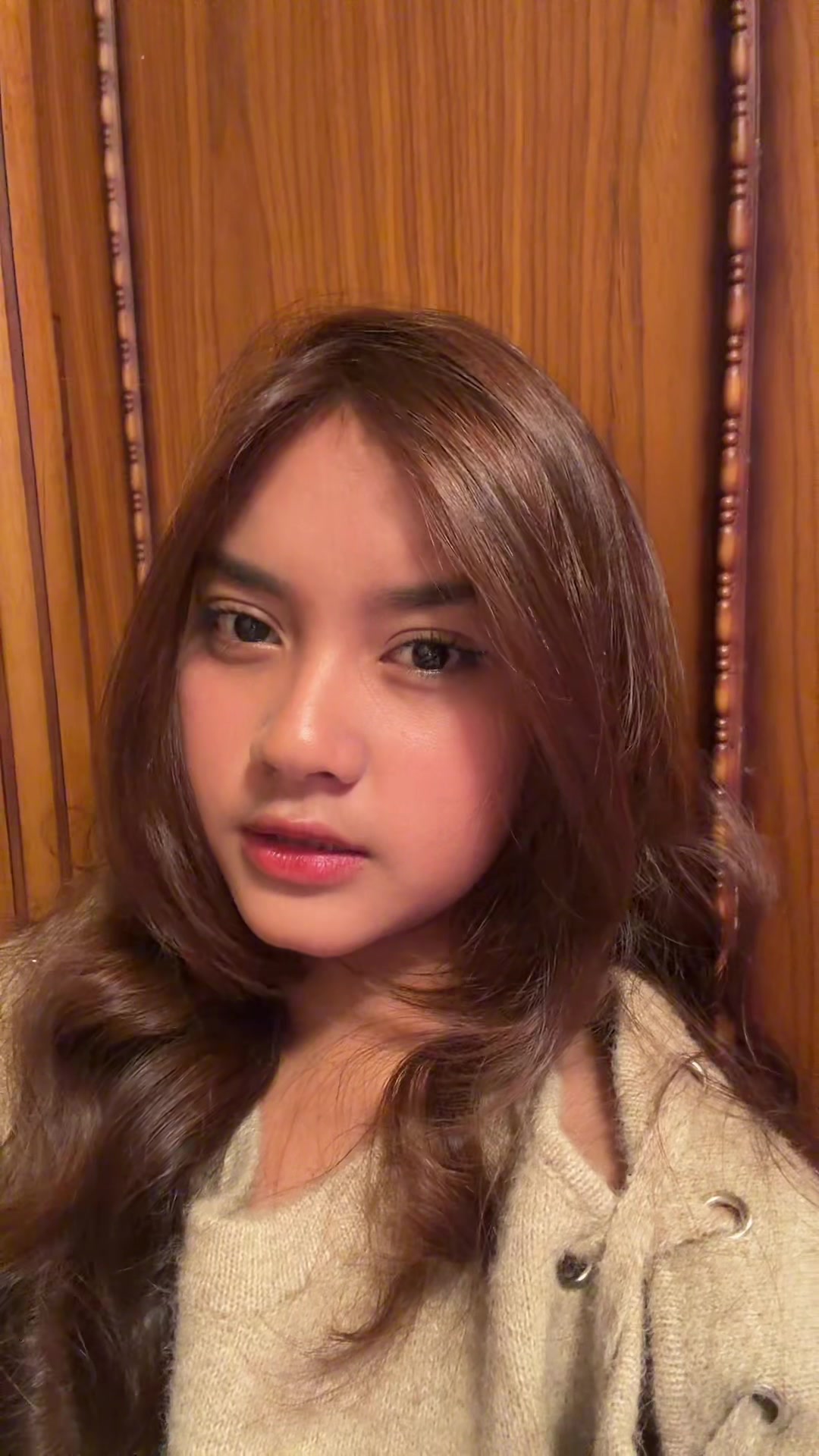 @rara sedang mewing