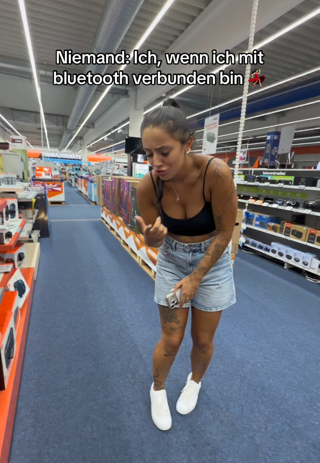 @Ivana Novembre