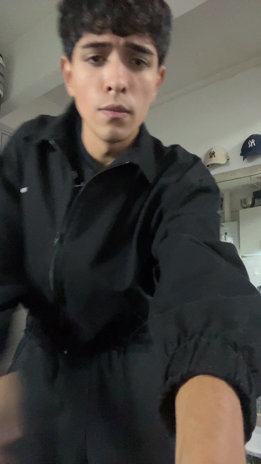 @zeke.varela_