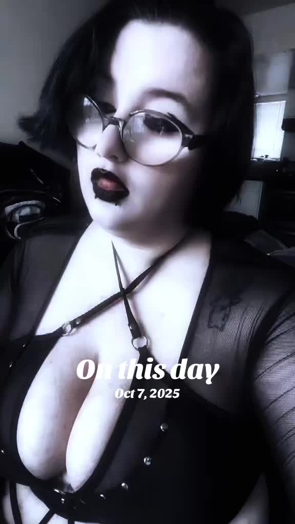 @sp00ky_treats