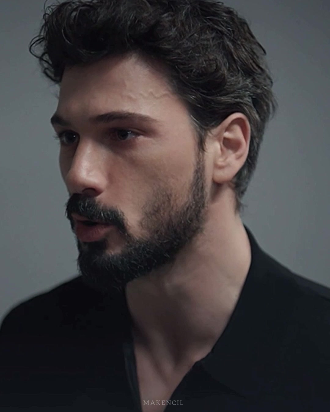 @𝐦𝐚𝐤𝐞𝐧𝐜𝐢𝐥