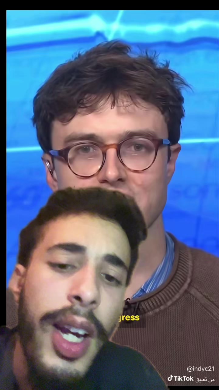 @•