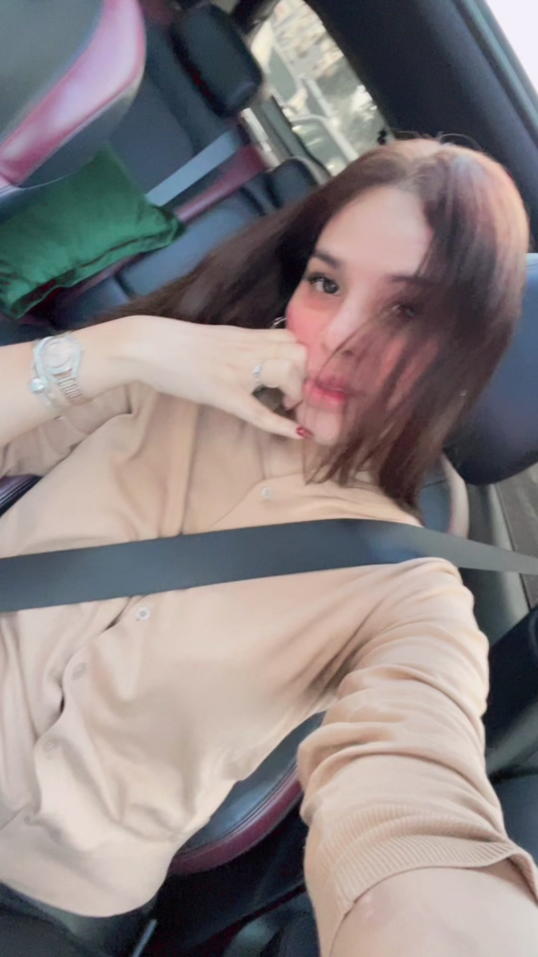 @Putri Urrassya Senrose 🌻🌻