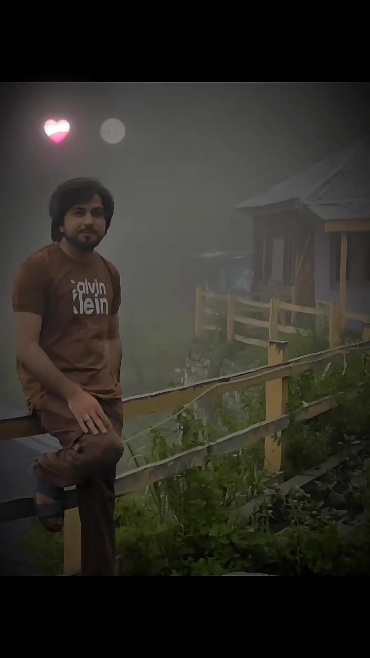 @HOZAIFA KHAN 😎