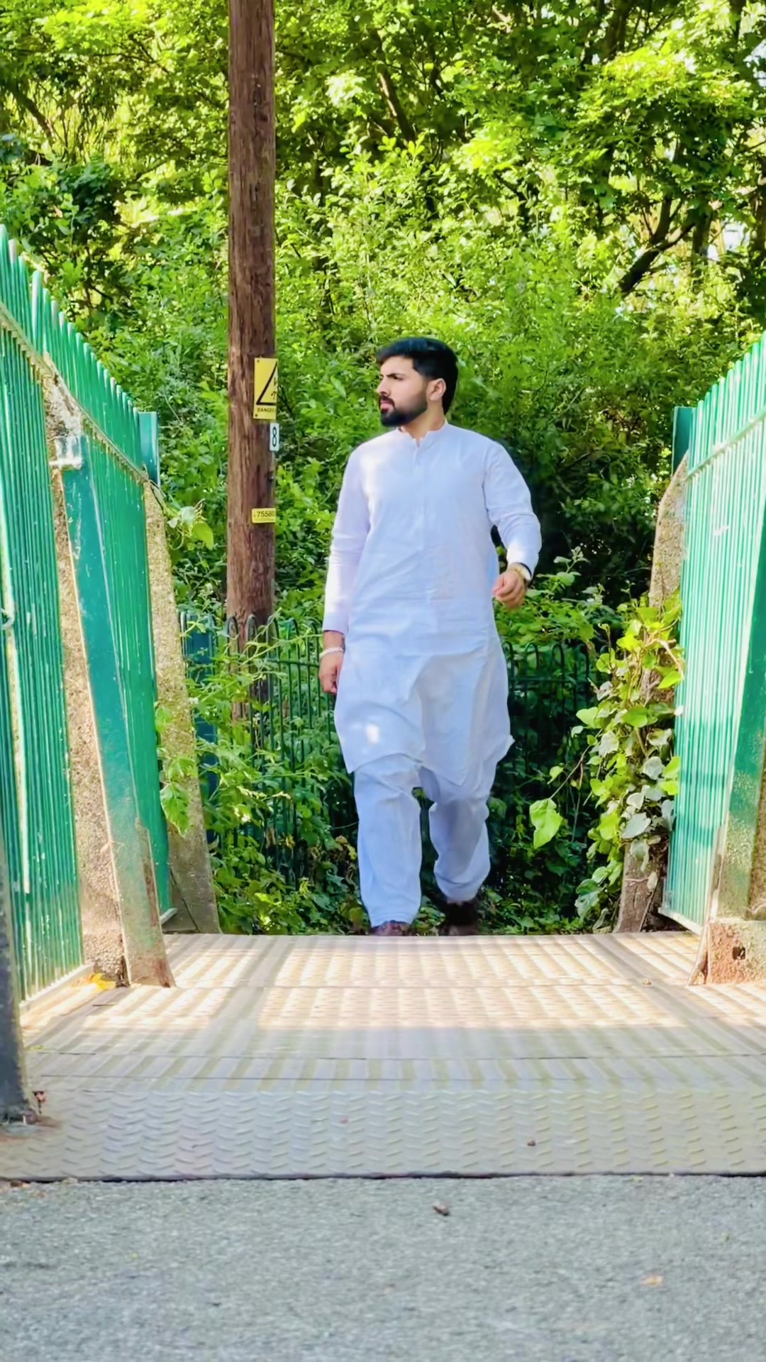 @Sharjeel Kalyar 🇵🇰🇬🇧