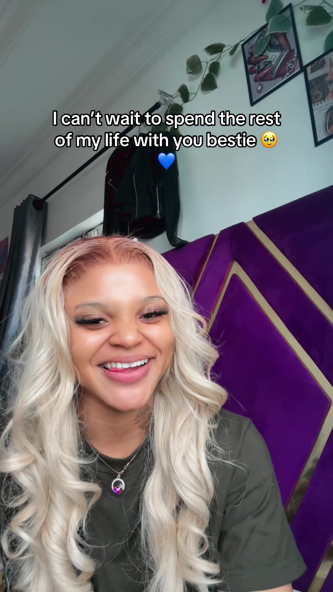 @afroblueries