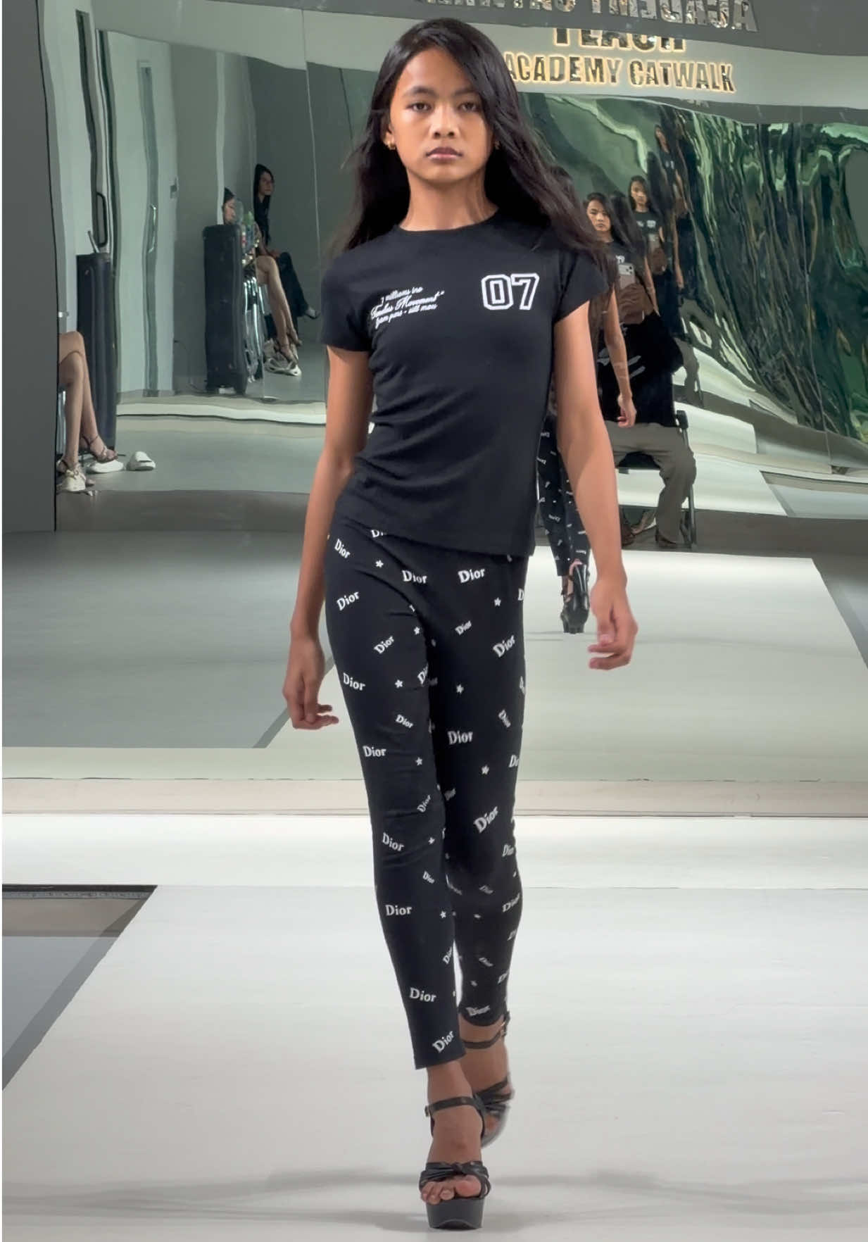 @The Flash Catwalk