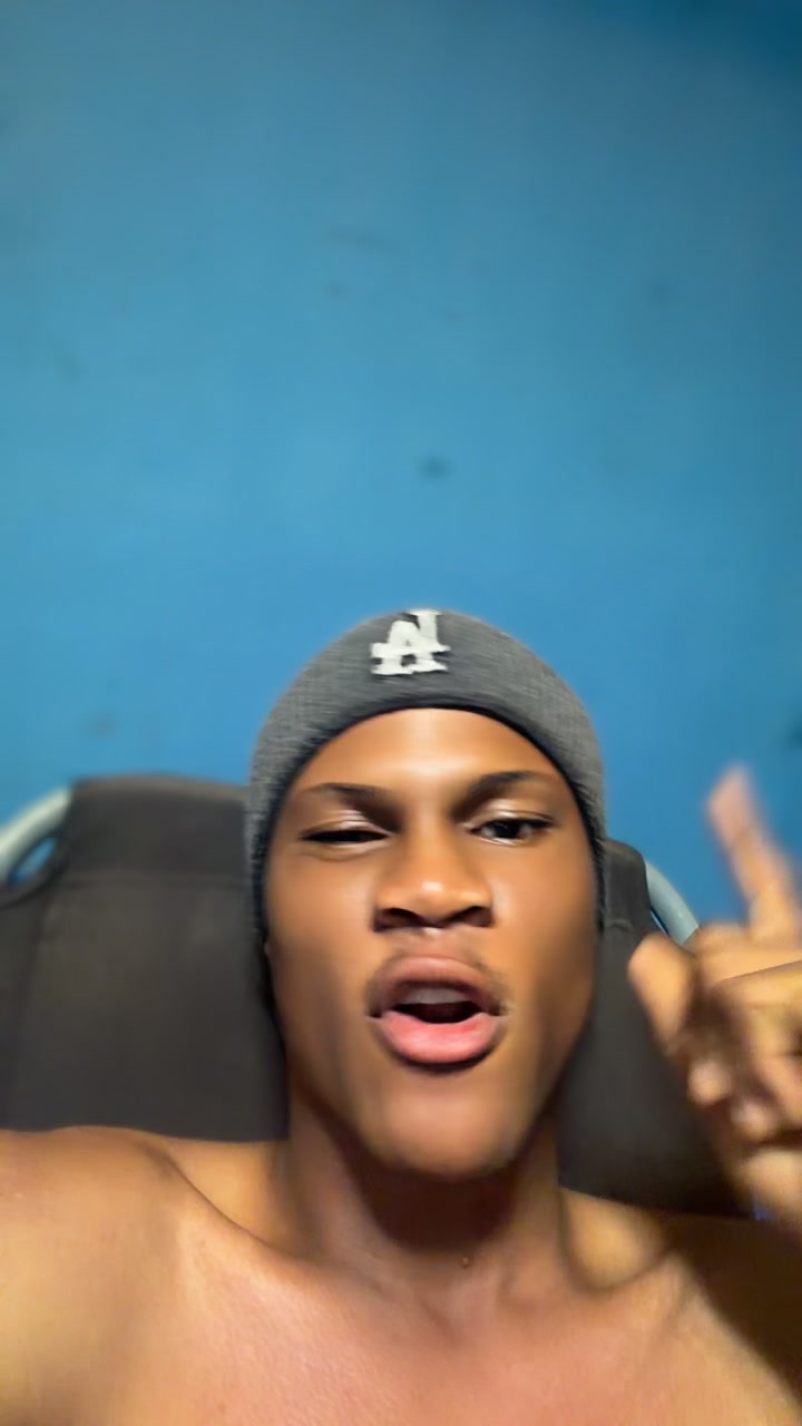 @HAPPINESS 🔥✝️