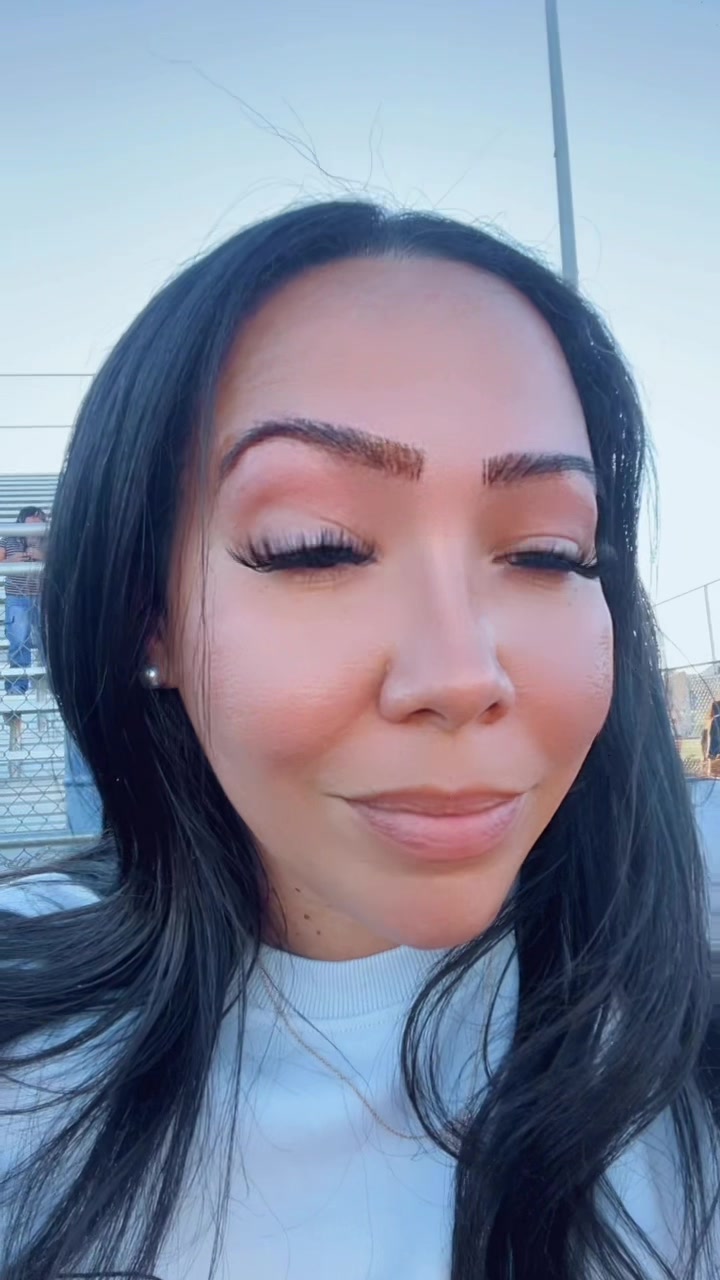 @KrystinaB 🦅🖤