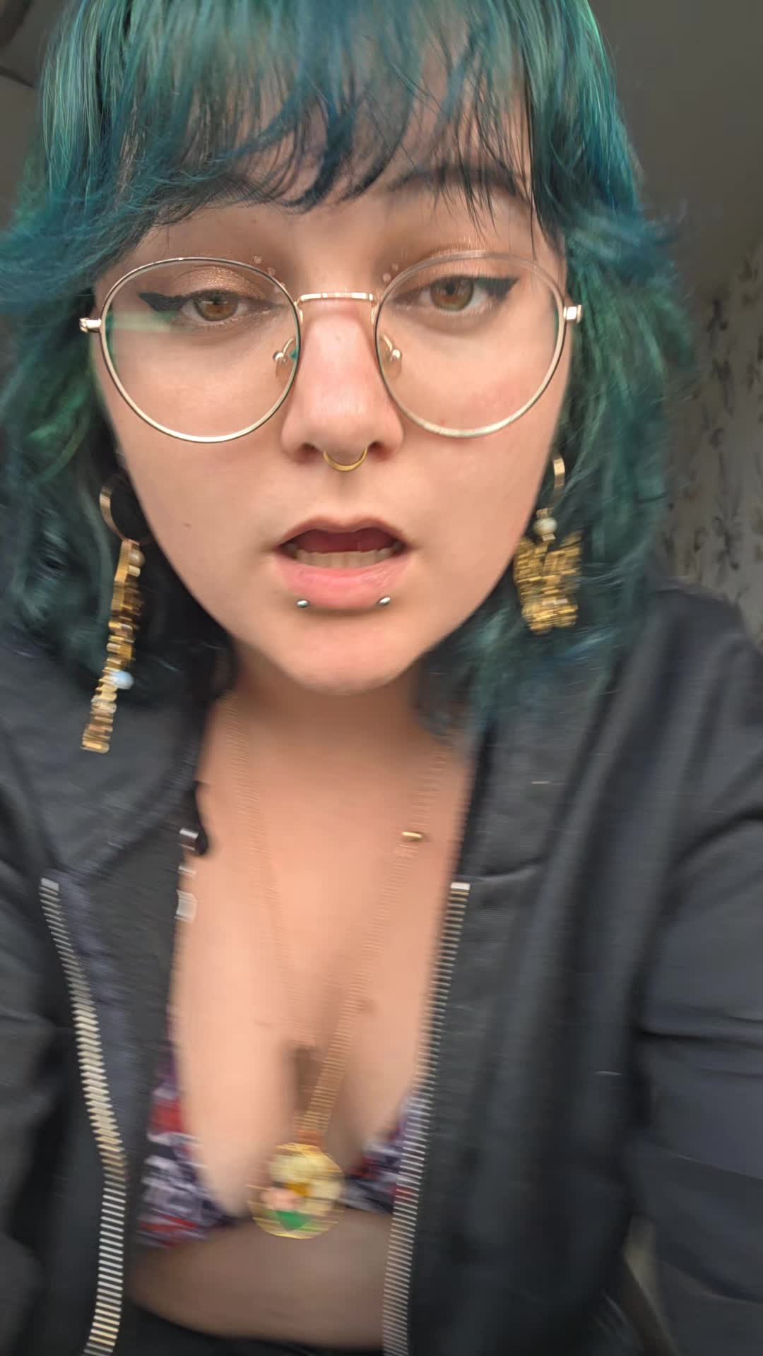 @nichoJUJU'S WIFE.