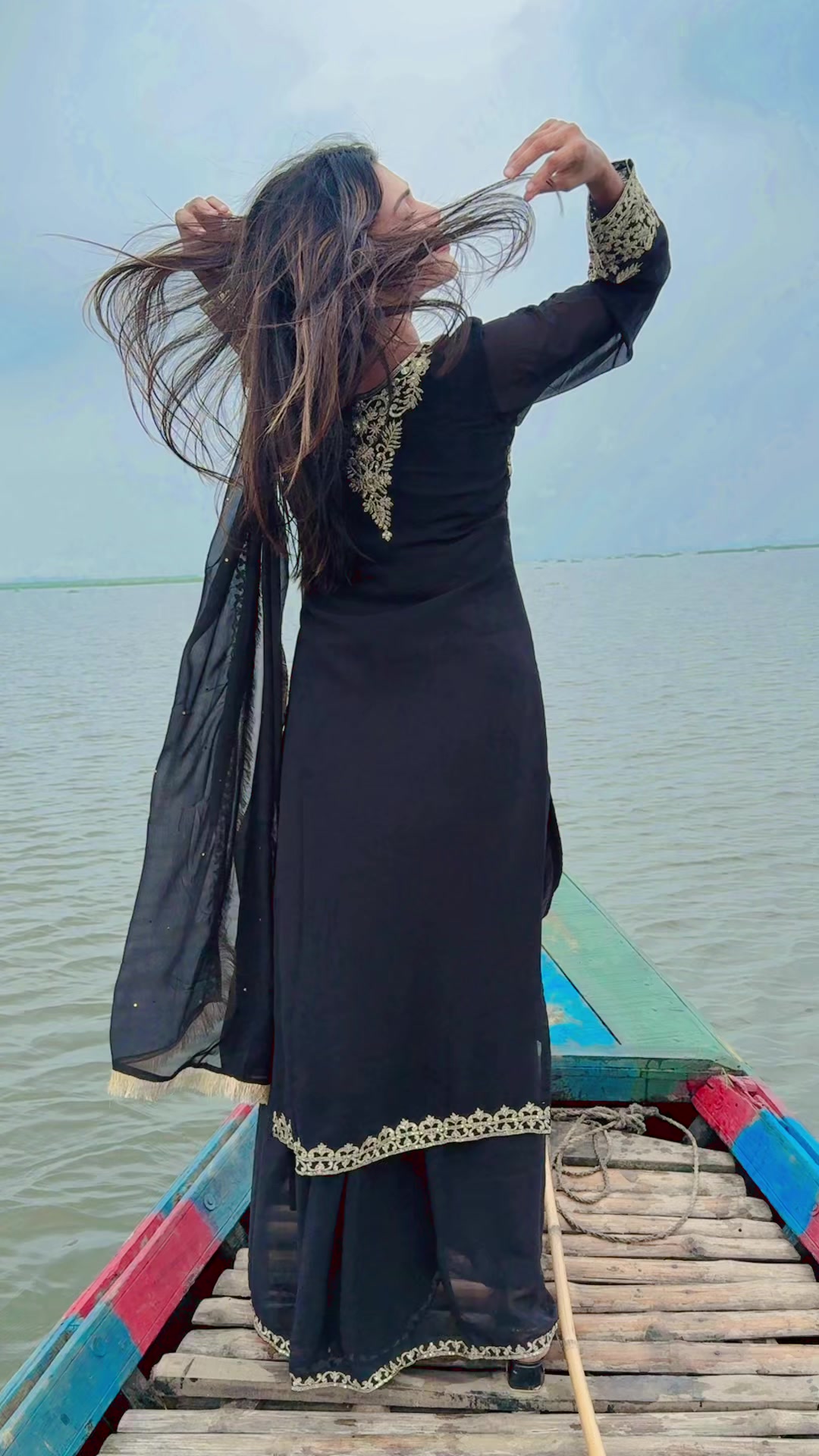 @👩&zwj;🎓⚖️Arshi +(আরু)⚖️🎓