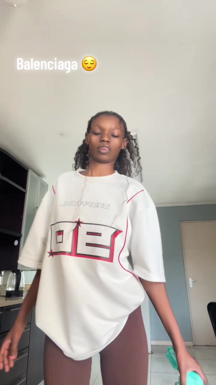 @Melanin Jay ᥫ᭡