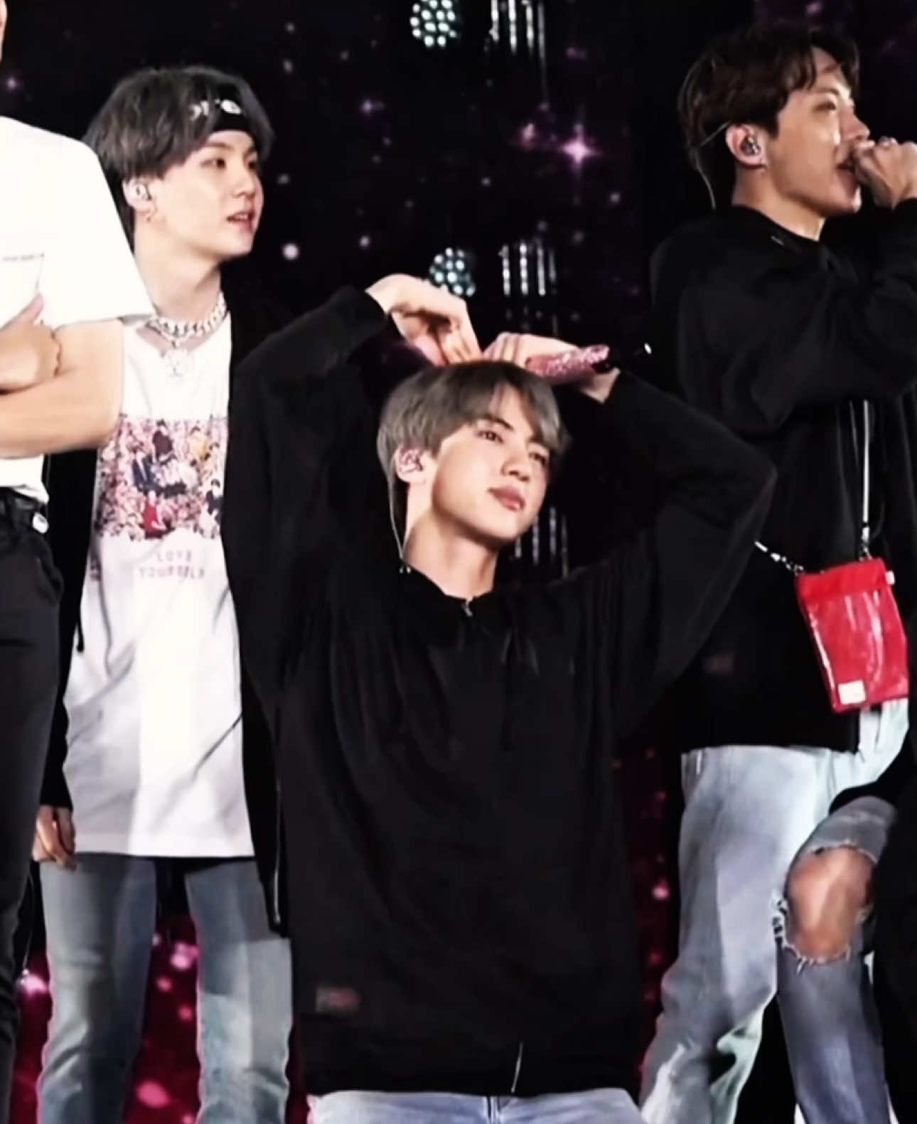 @ash⁷ is seeing BTS