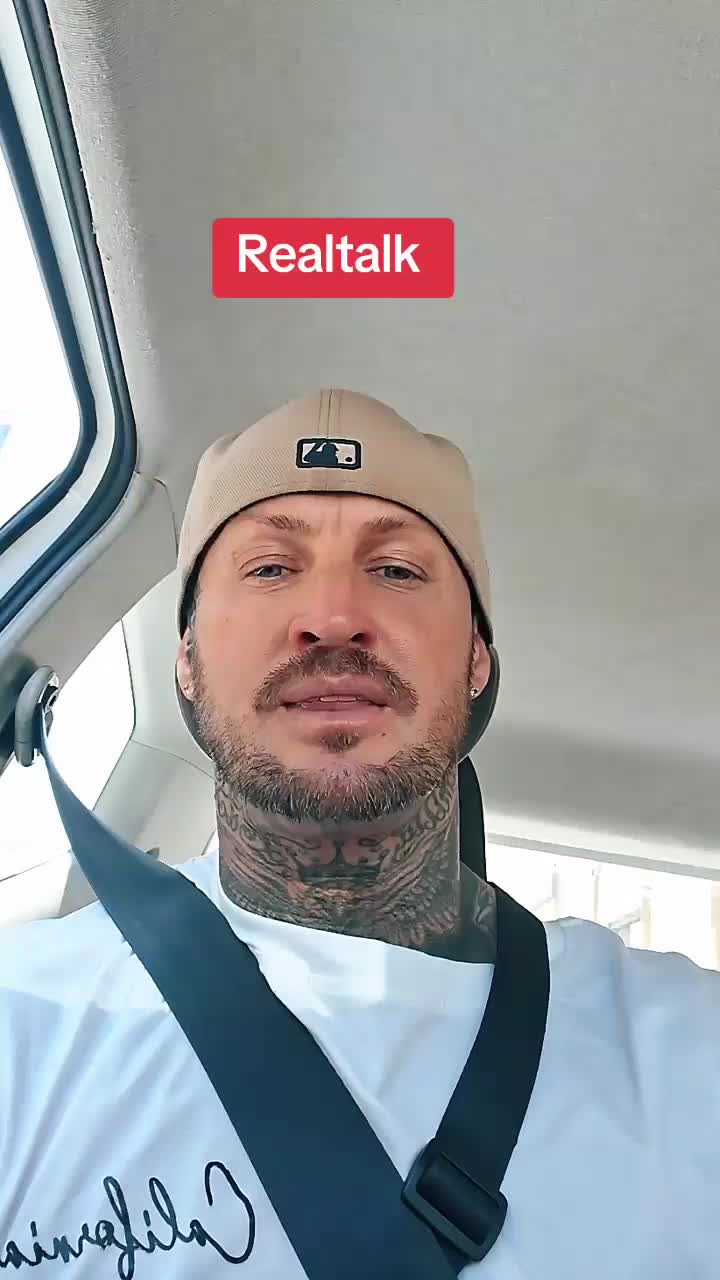 @😎