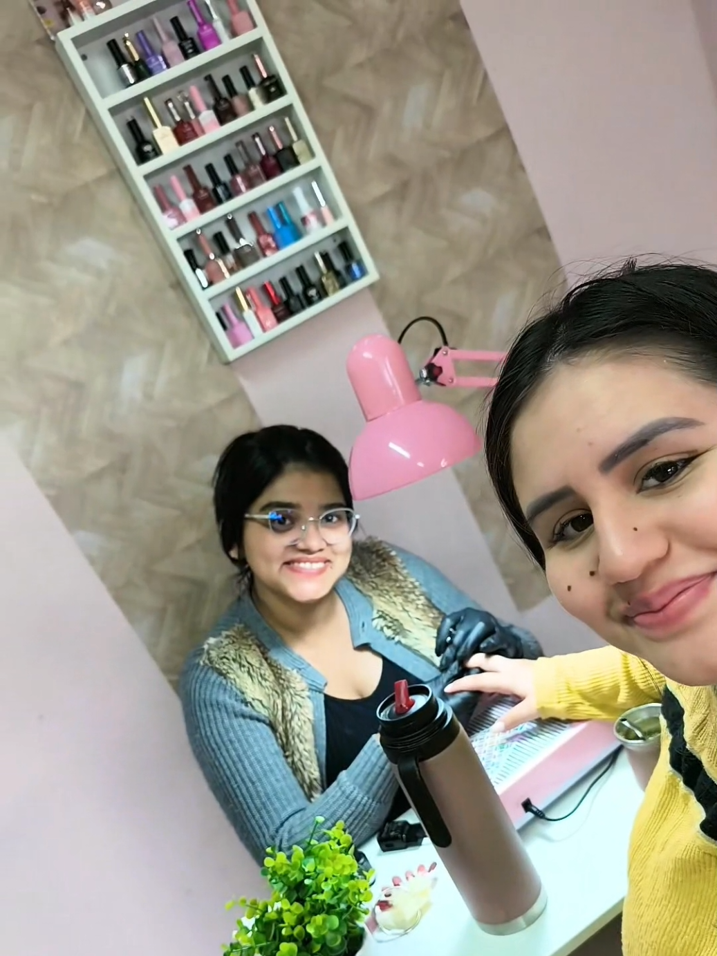 @MANUELA ESQUIVEL