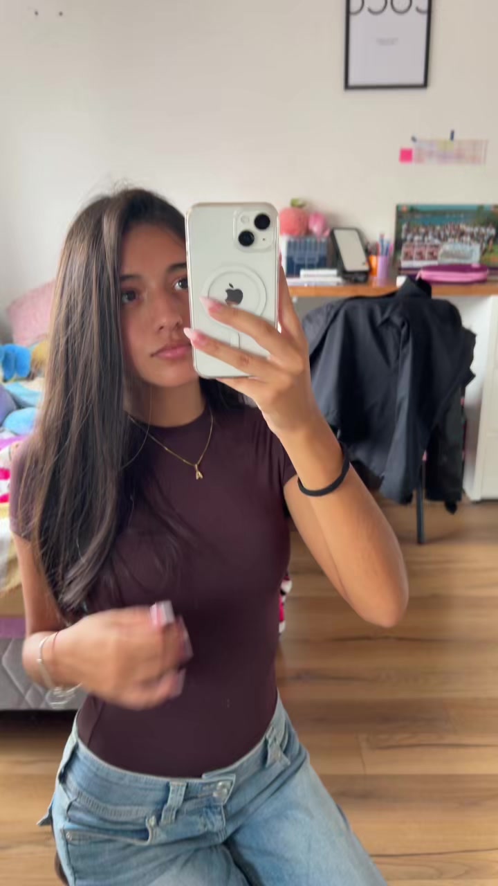 @🦦