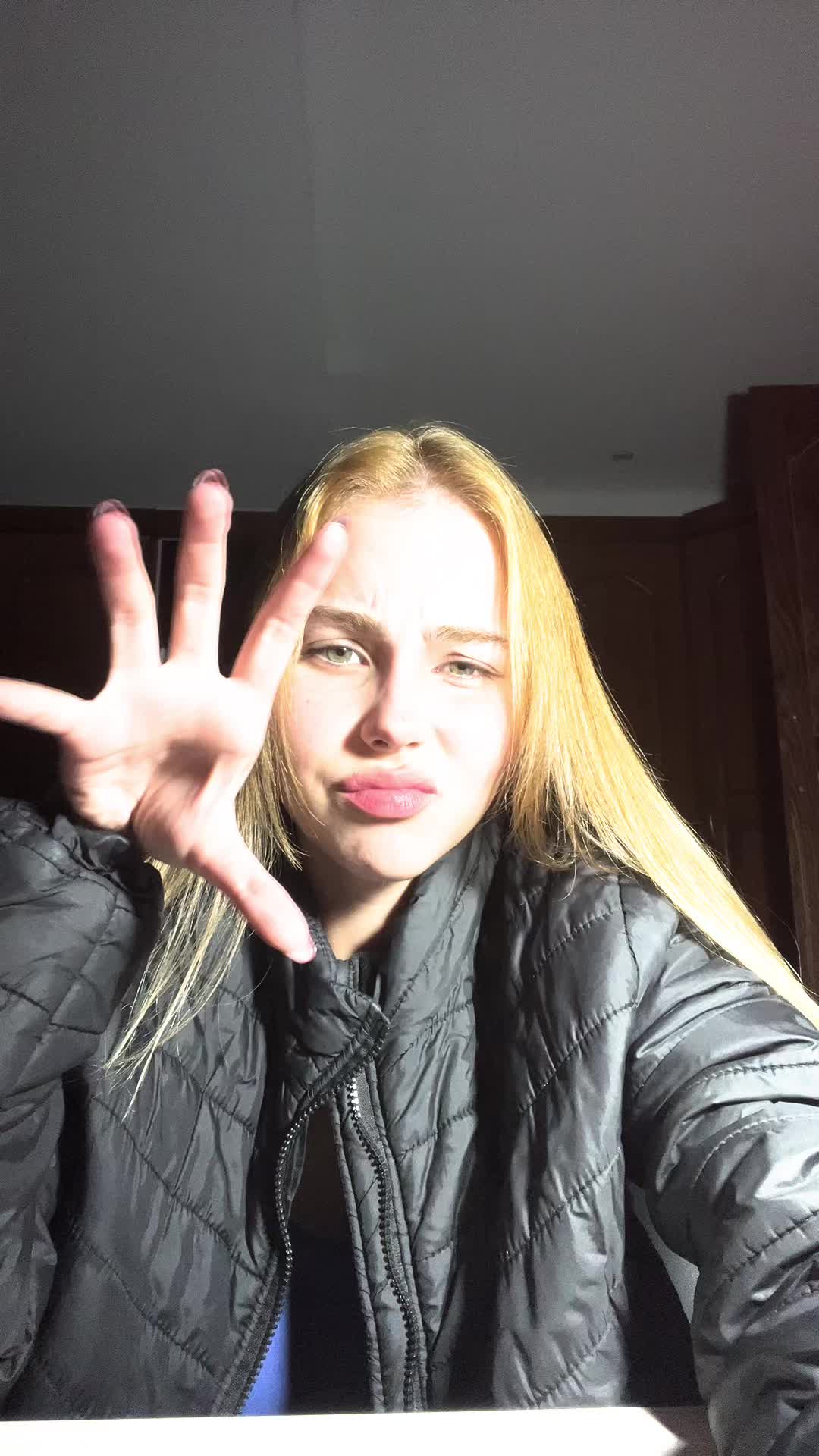 @liriveriano