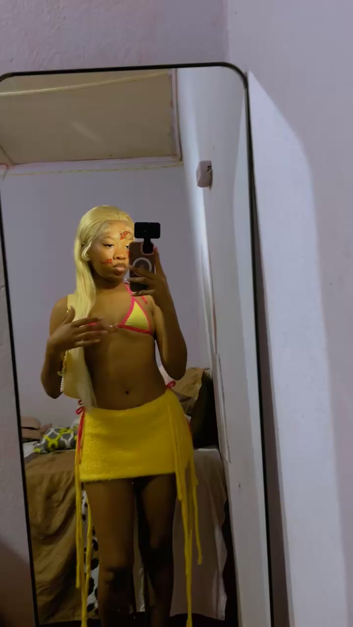 @𝐿𝑒𝑒 ᥫ᭡.