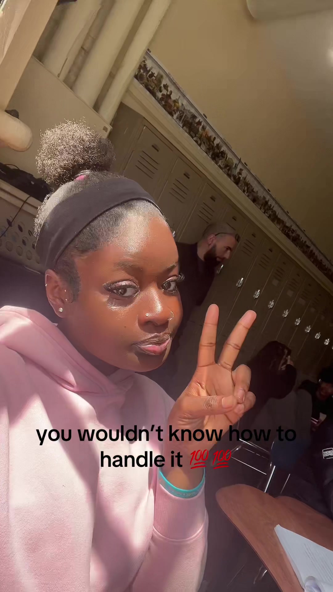 @imthequeenn@gmail.com