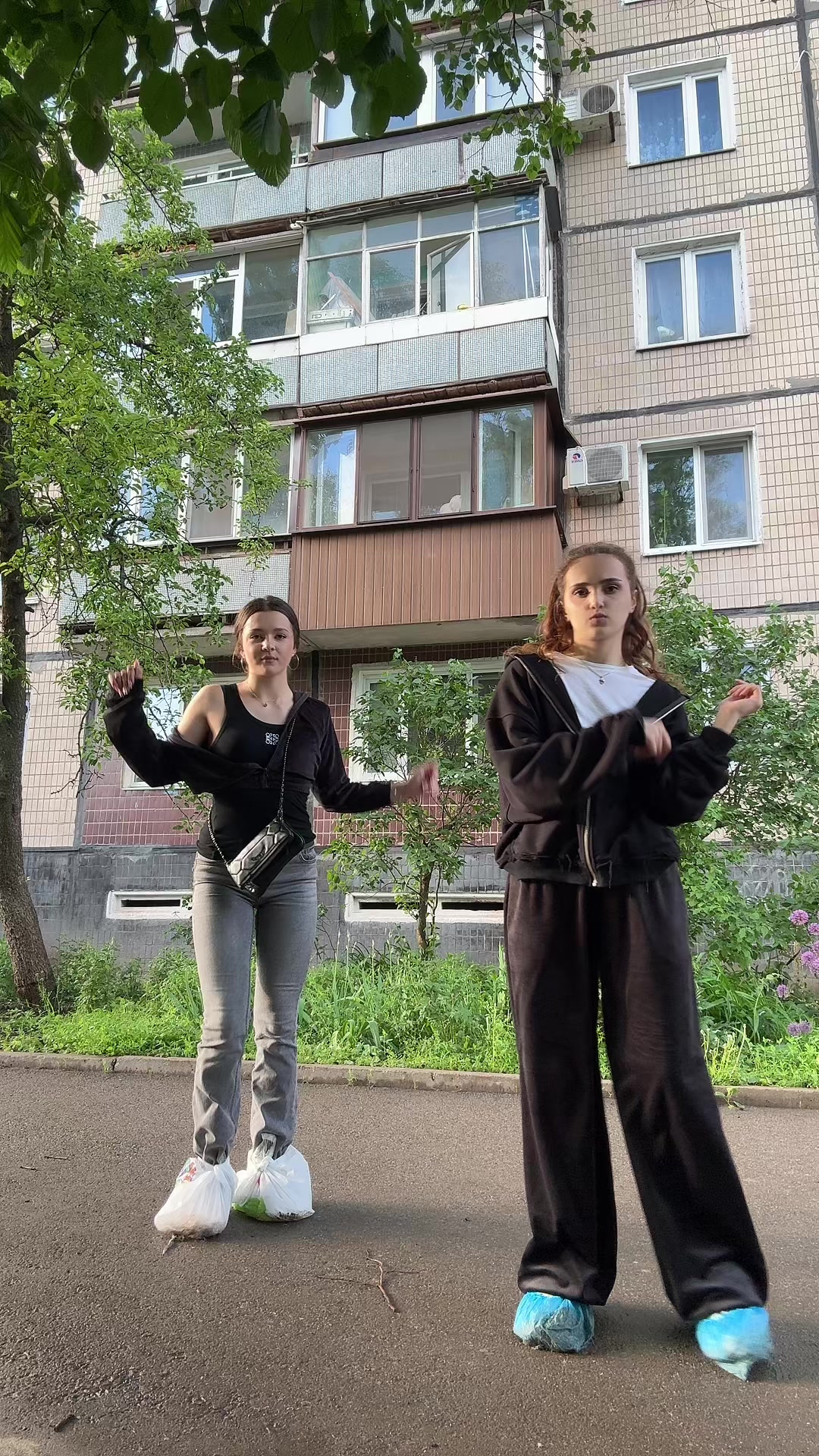 @Варя