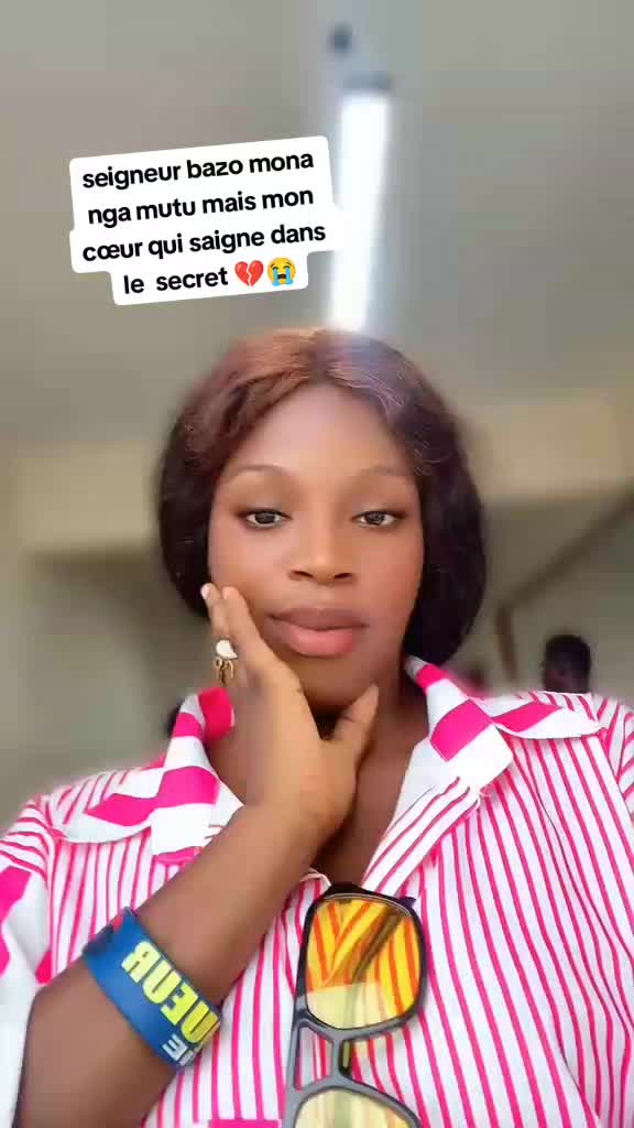 @millionnaire petite 💵💵💷💷💷