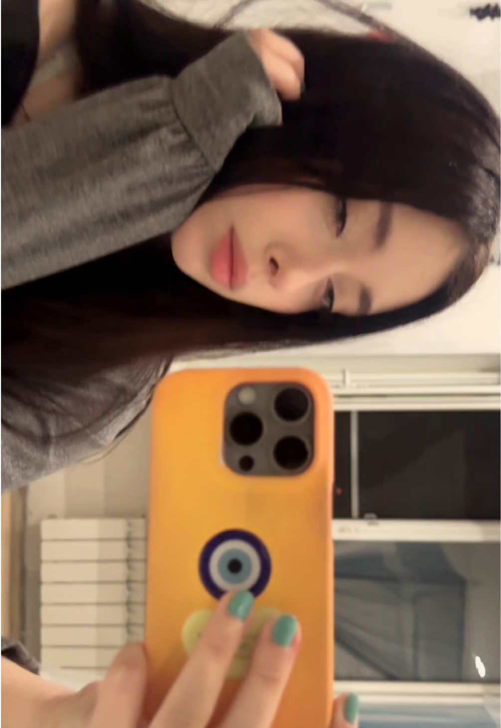 @🦅