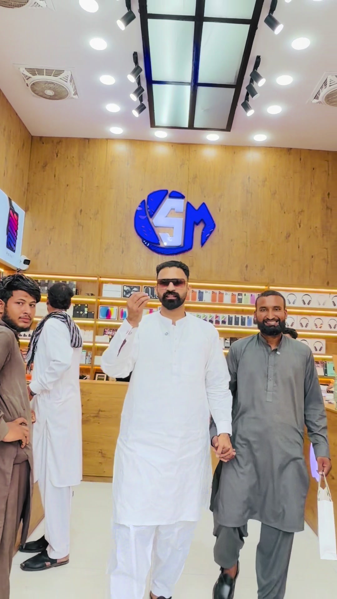 @Shandar Mobile1