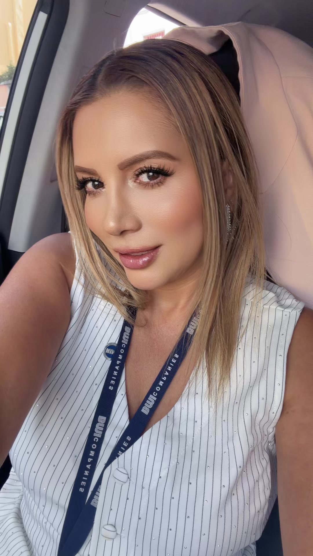@Anna Karyna