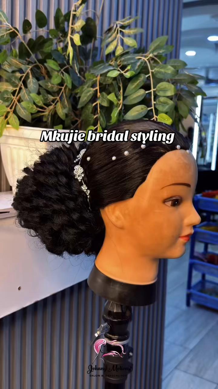 @johnnymotionssalon