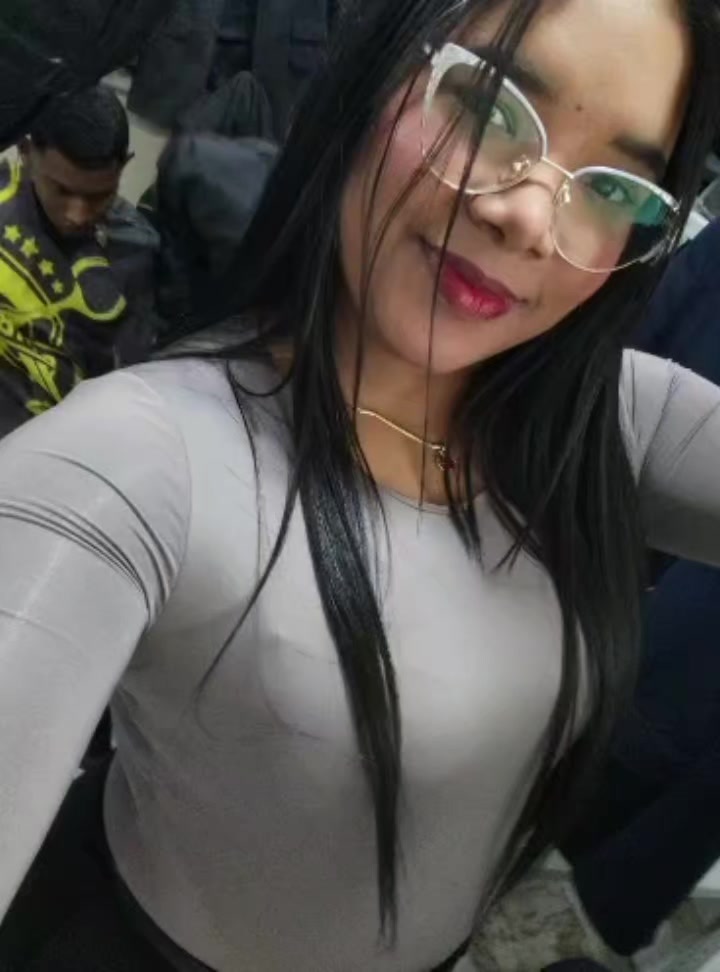 @👸Y