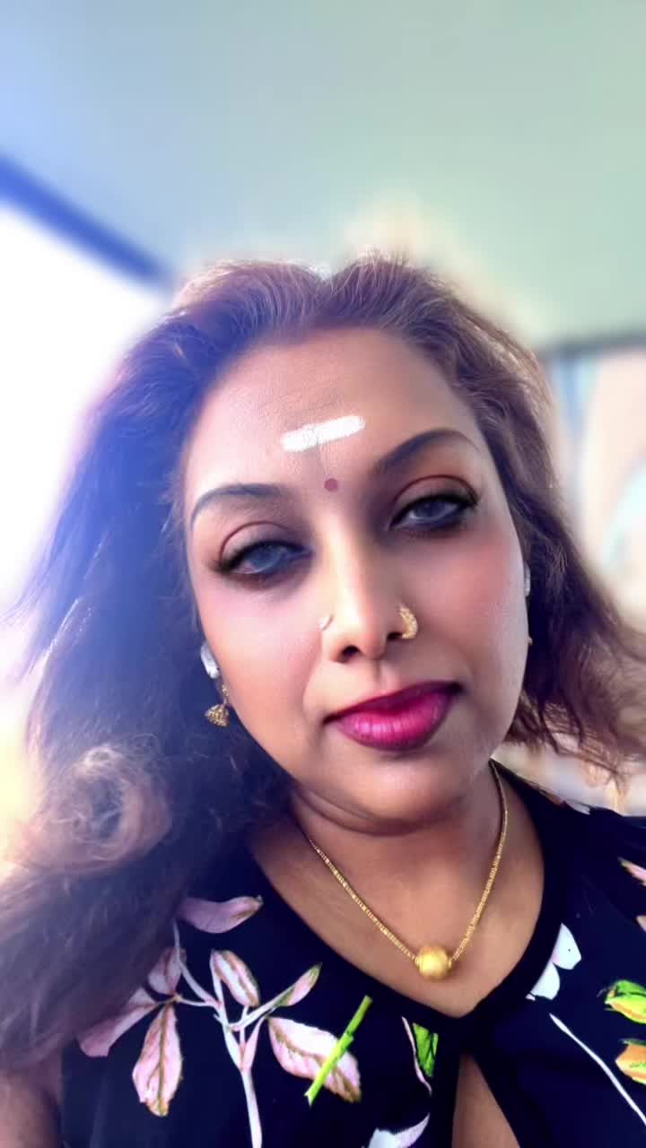 @Shobananava🇨🇦🇱🇰🇸🇬🇳🇬