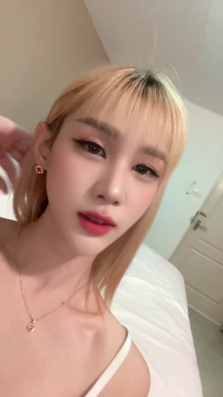 @ehylin. Story