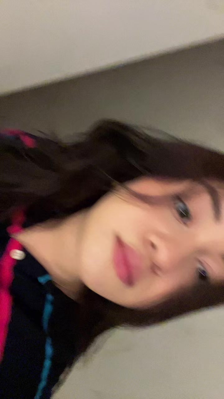 @laura