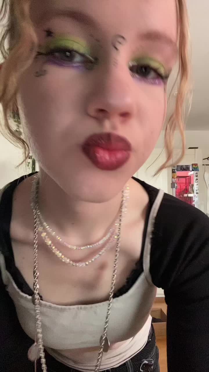 @𝐌𝐚𝐫𝐭𝐡𝐚