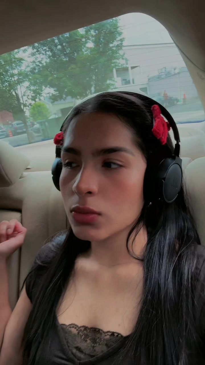 @Nayara 🌻