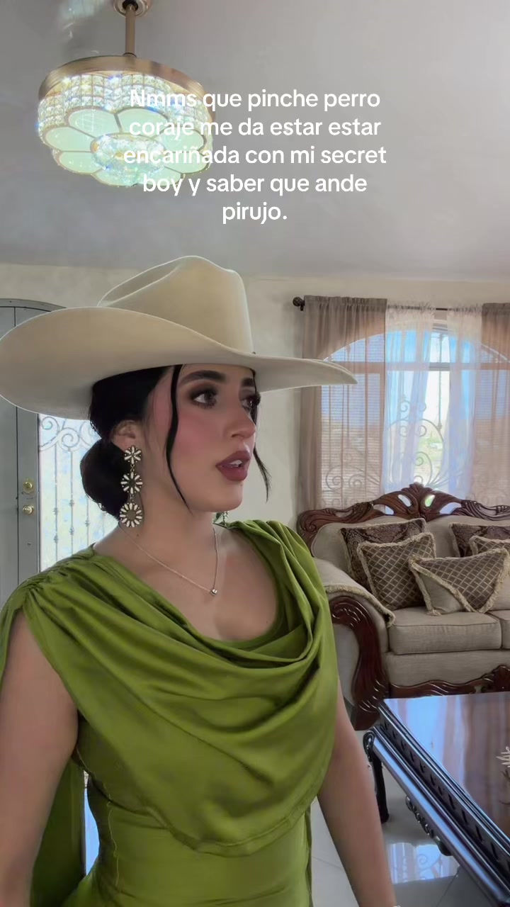 @𝑁𝑎𝑡𝑎𝑙𝑖𝑒