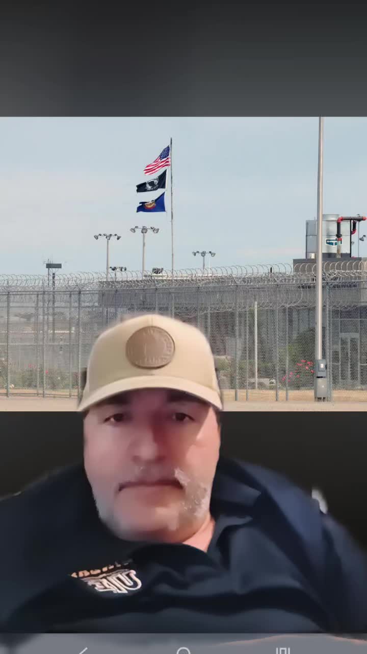 @RobertChavez34