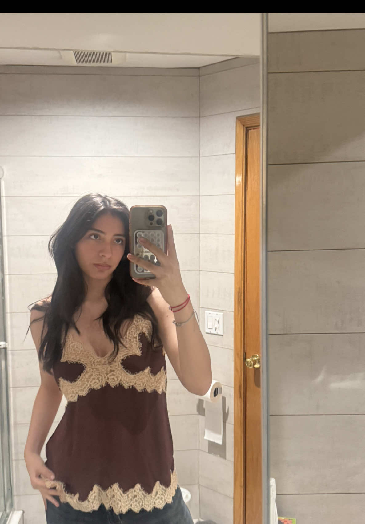 @_.kamilaap