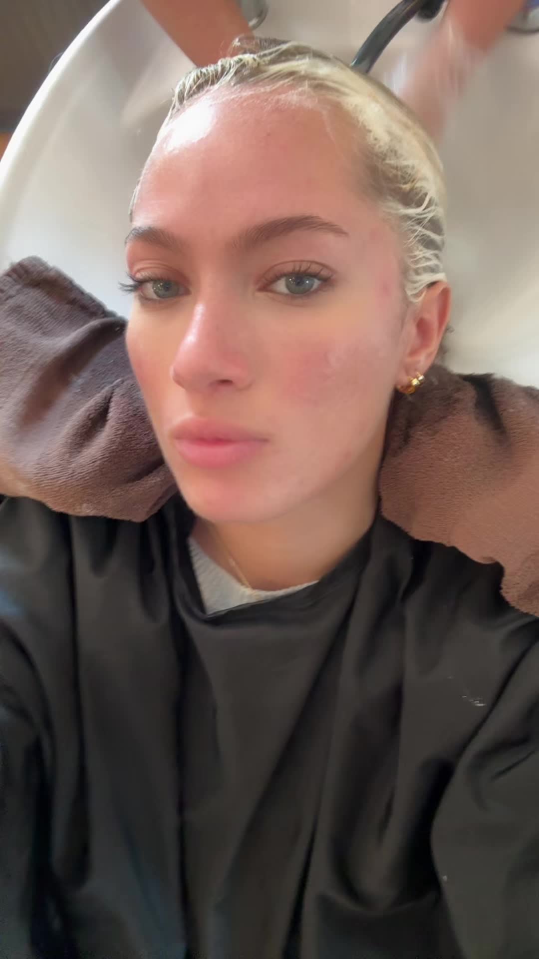 @Ella🦋