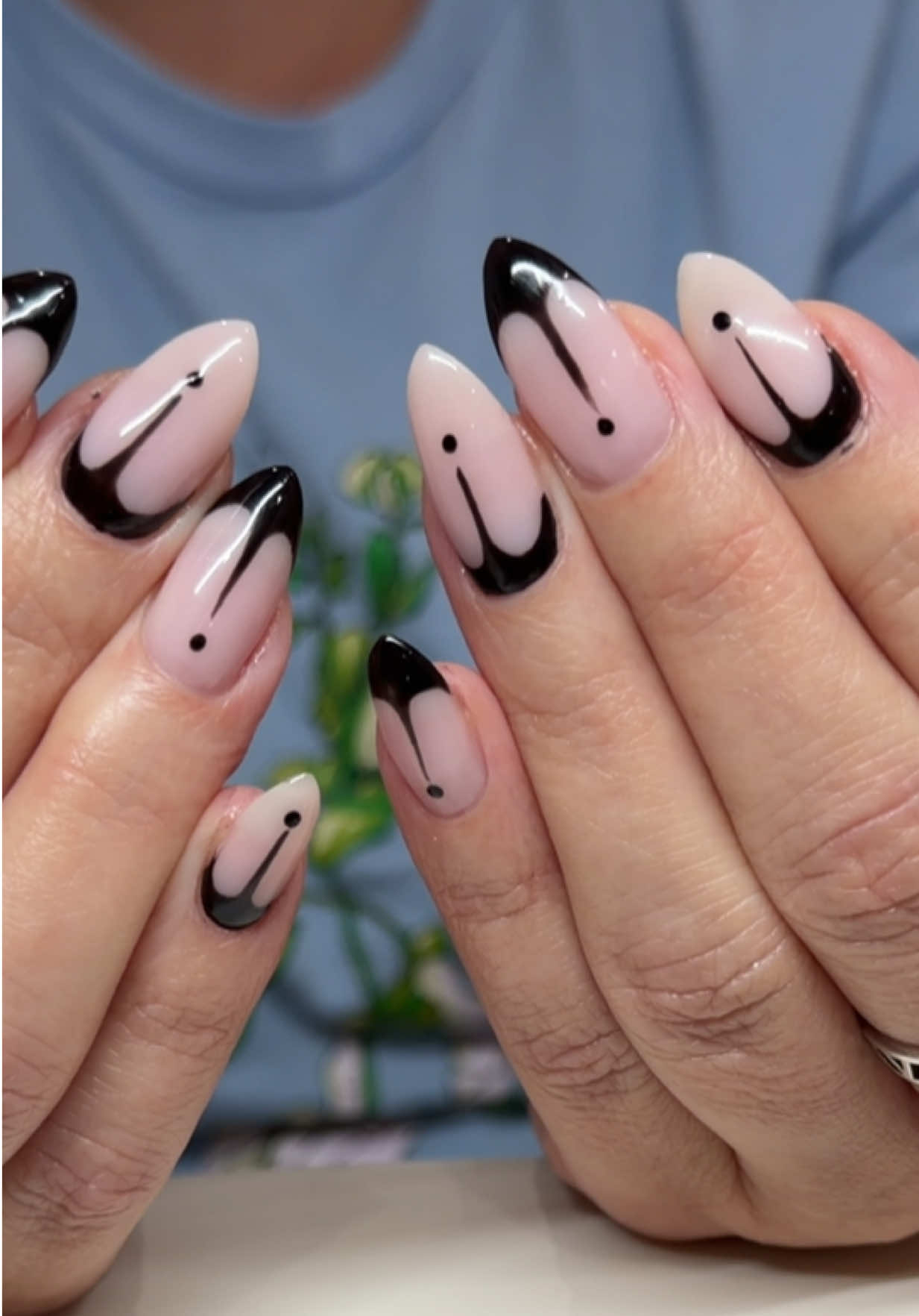@✨Jennie✨Licensed Nail Tech