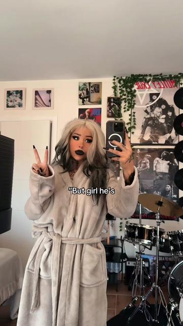 @Em🖤